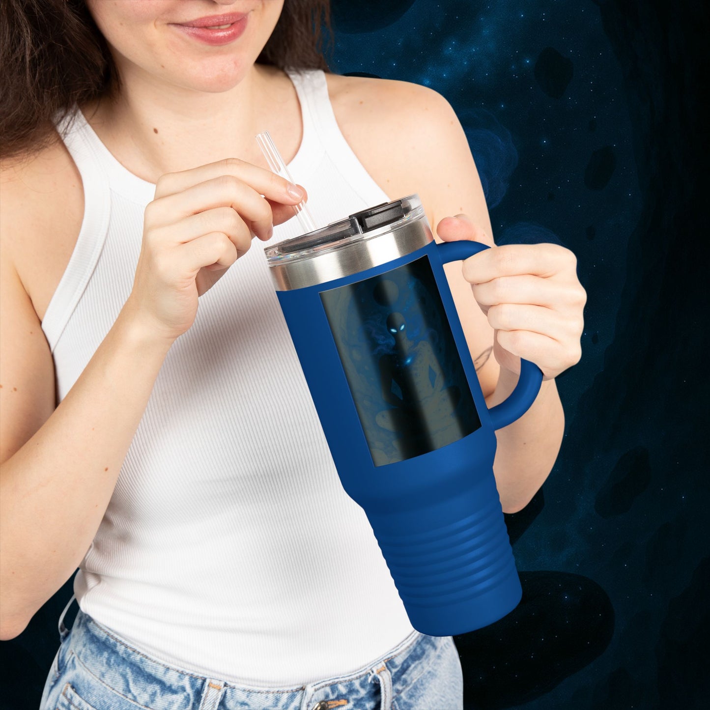 "Taza de viaje aislada 🌌 Nok Tael, el Destello del Vacío"