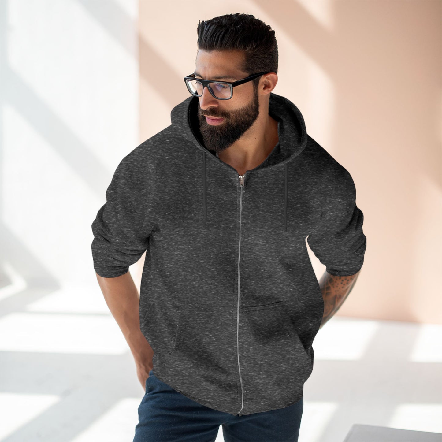 "Sudadera clasica🖤 El Vigía del Bosque Oscuro"