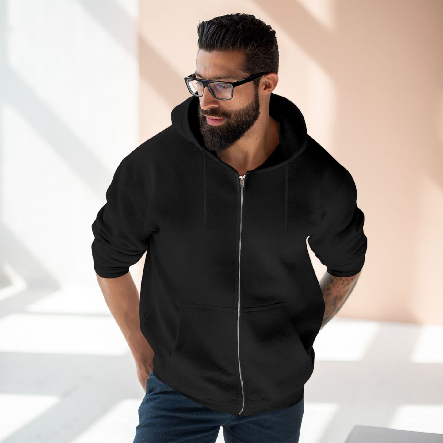 "Sudadera clasica🖤 El Vigía del Bosque Oscuro"