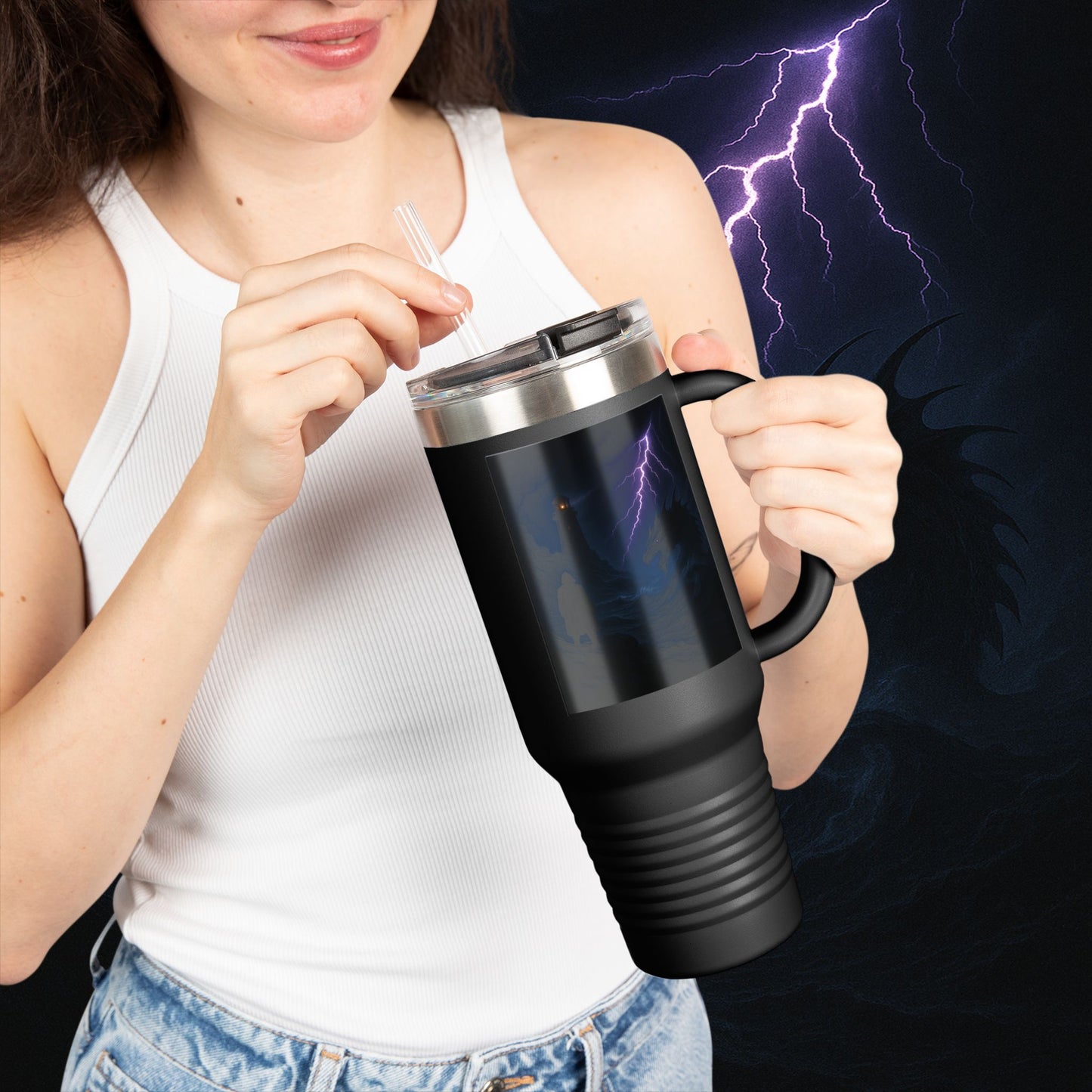 "Taza de viaje aislada🐉 El Despertar del Leviatán"