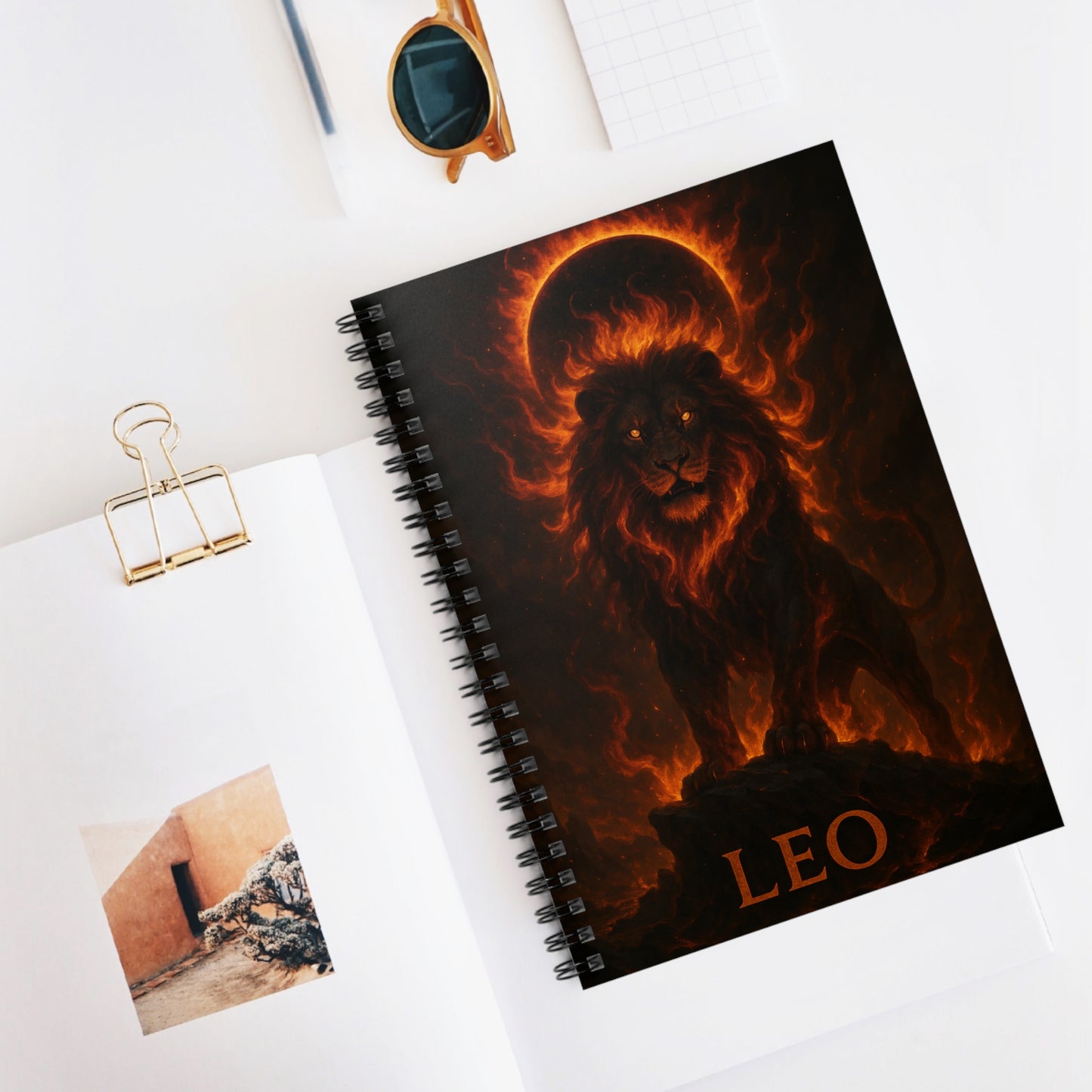 "libreta ♌ Leo — Soberano del fuego eterno"