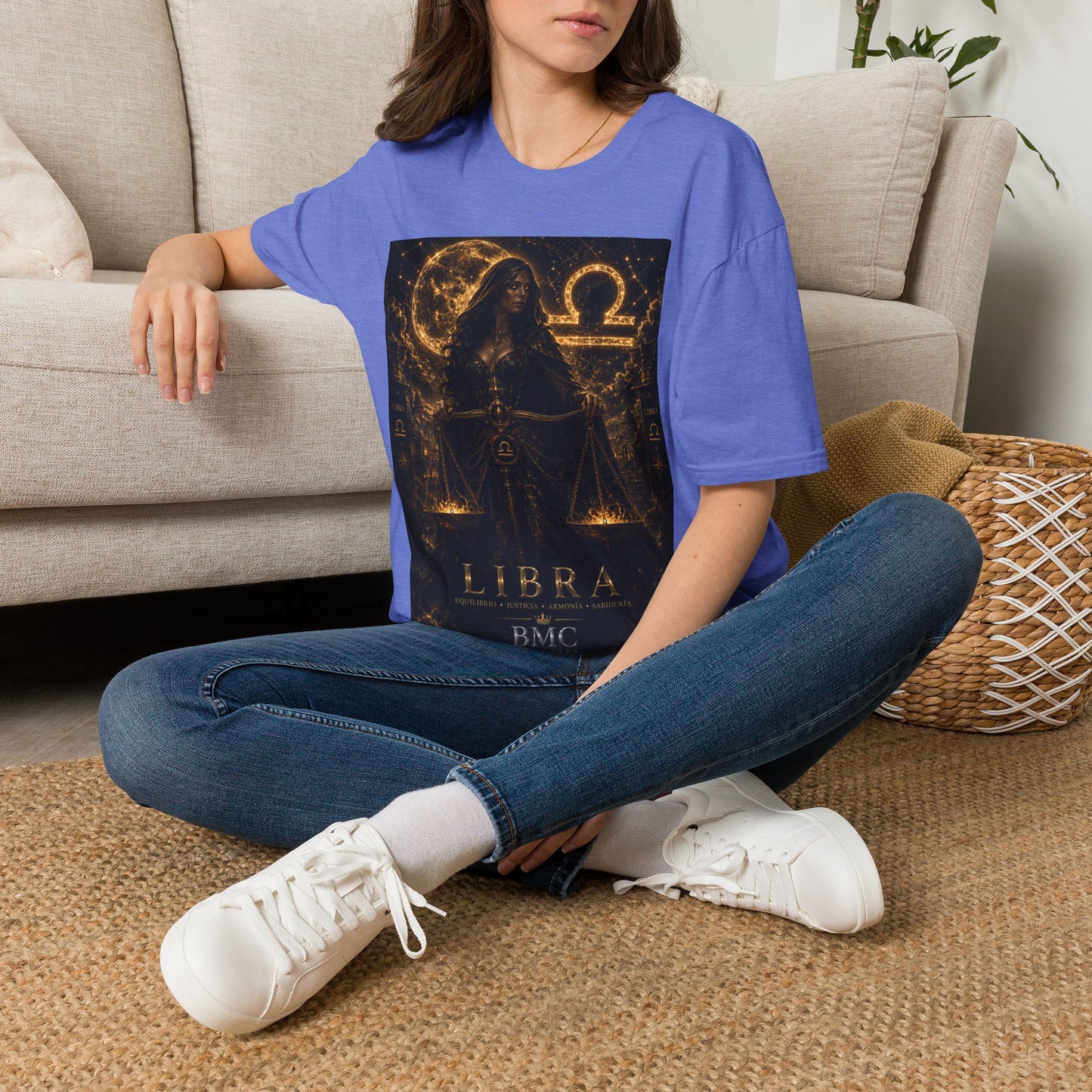 "Camiseta LIBRA – La Guardiana del Equilibrio"