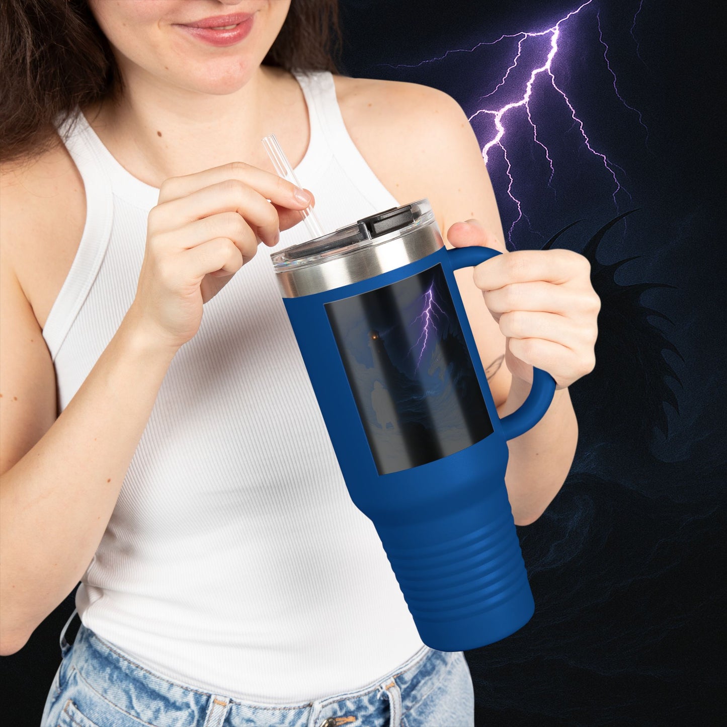 "Taza de viaje aislada🐉 El Despertar del Leviatán"
