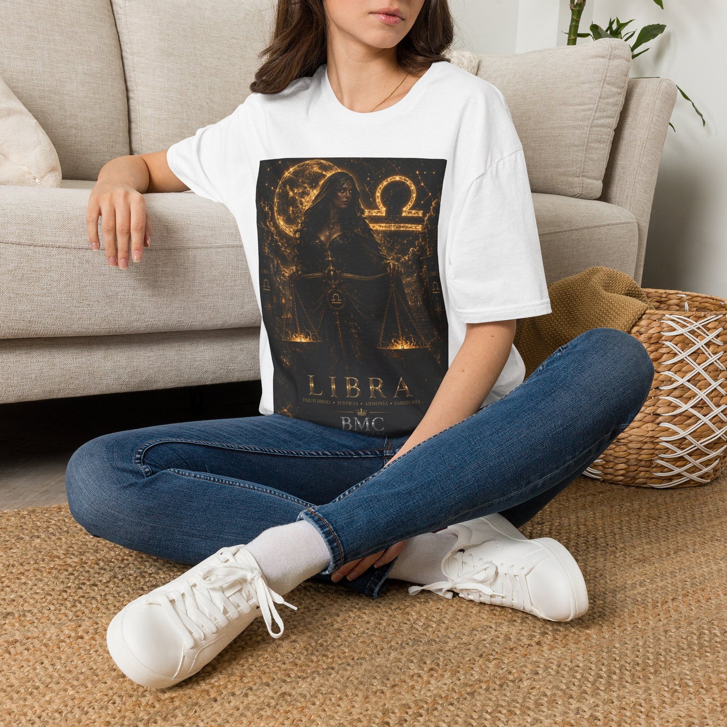 "Camiseta LIBRA – La Guardiana del Equilibrio"