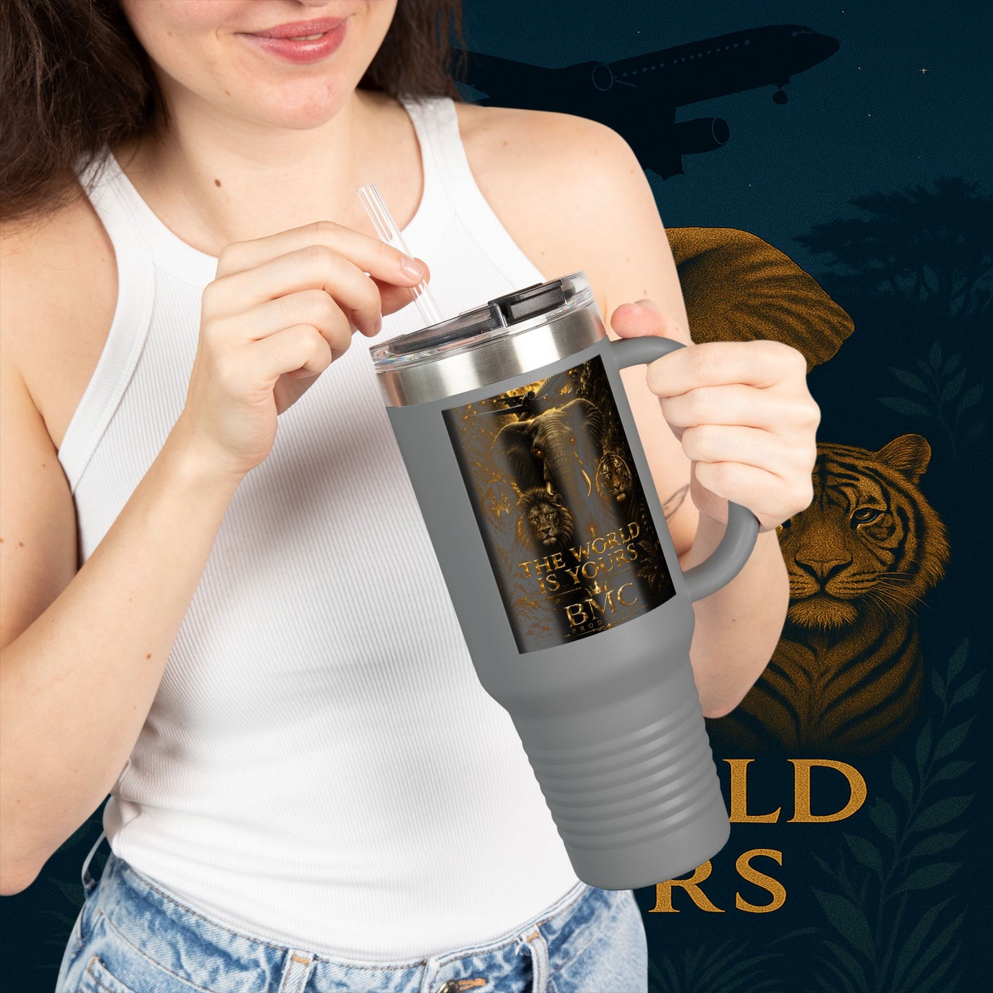 "Taza de viaje aislada El mundo es tuyo"🌍✨