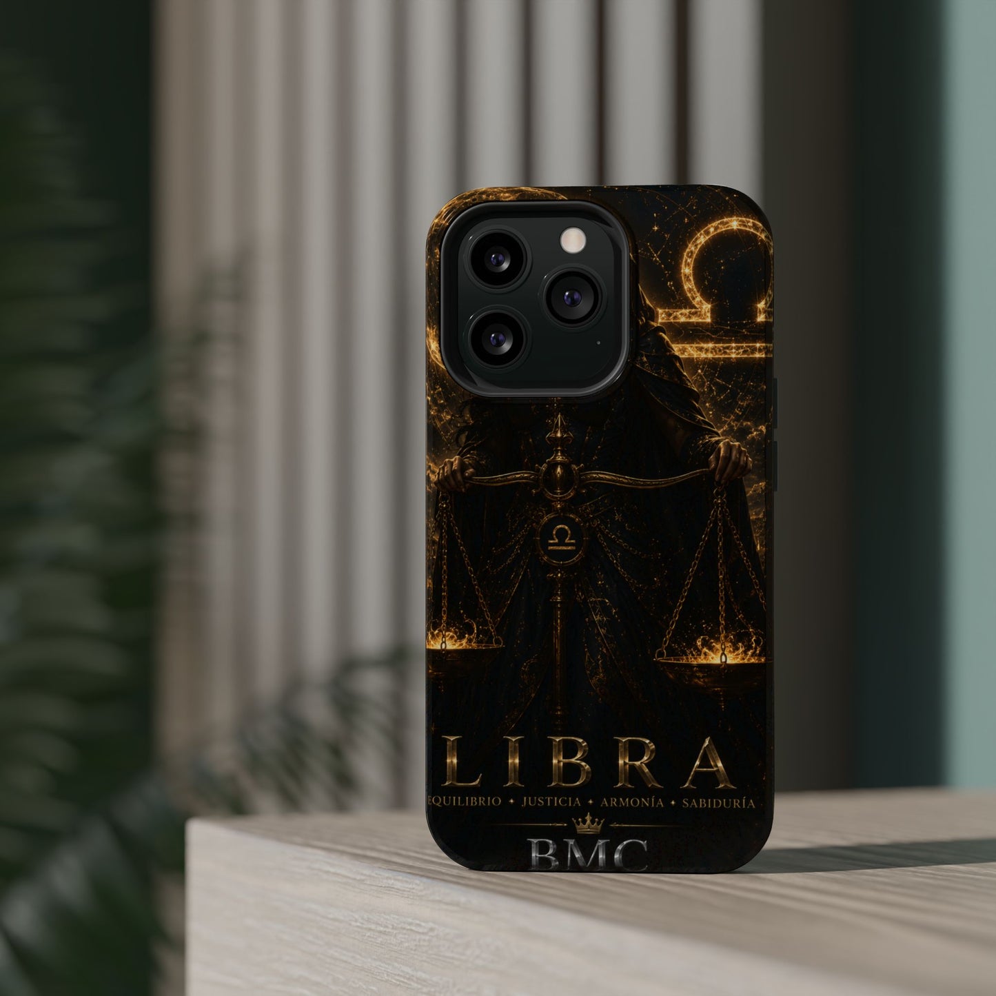 "Funda Magnética Reforzada libra– La Guardiana del Equilibrio"