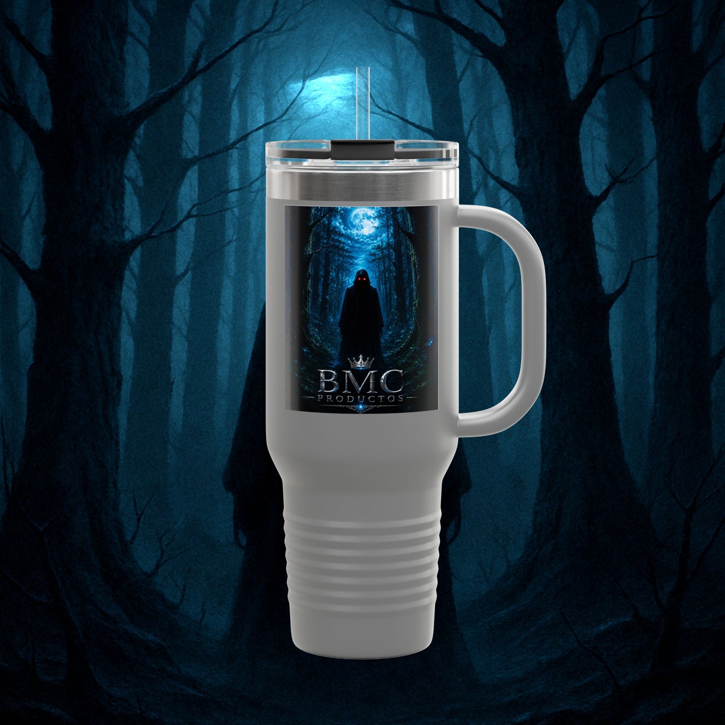 "Taza de viaje aislada 🖤 El Vigía del Bosque Oscuro"