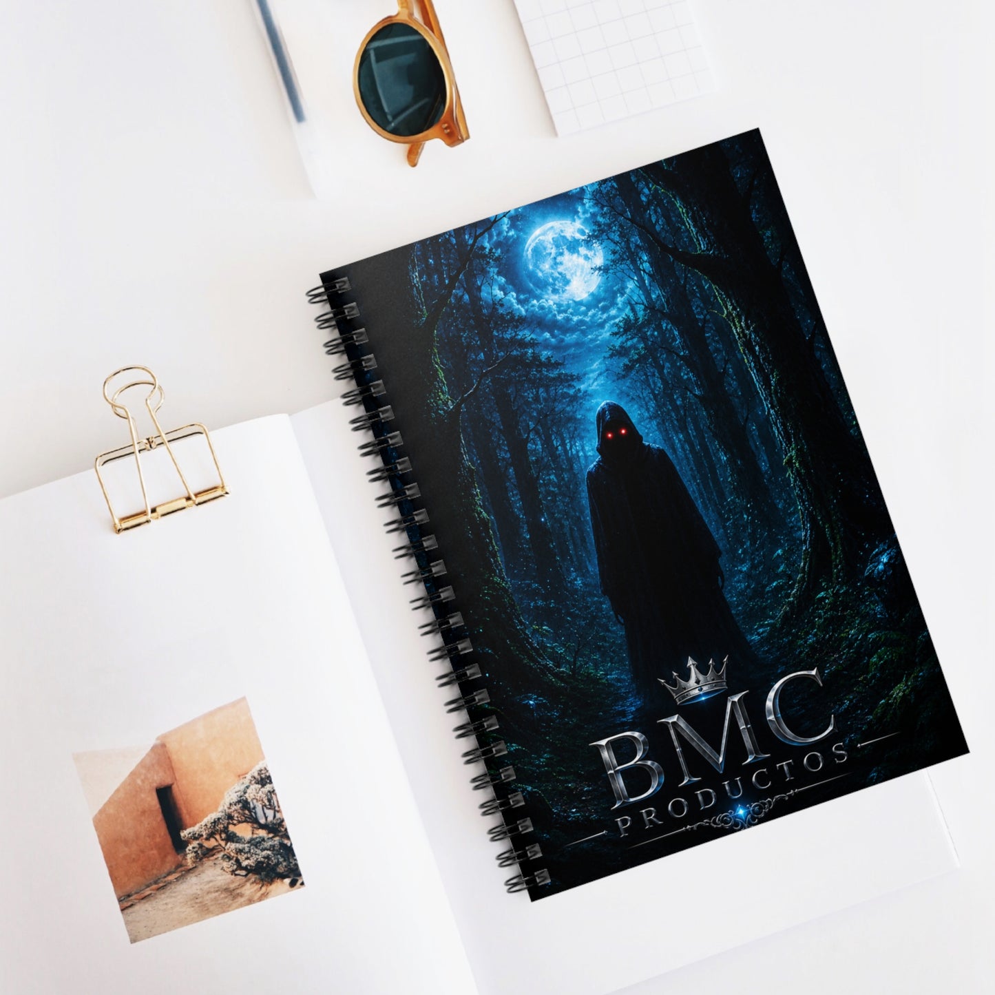 "libreta 🖤 El Vigía del Bosque Oscuro"