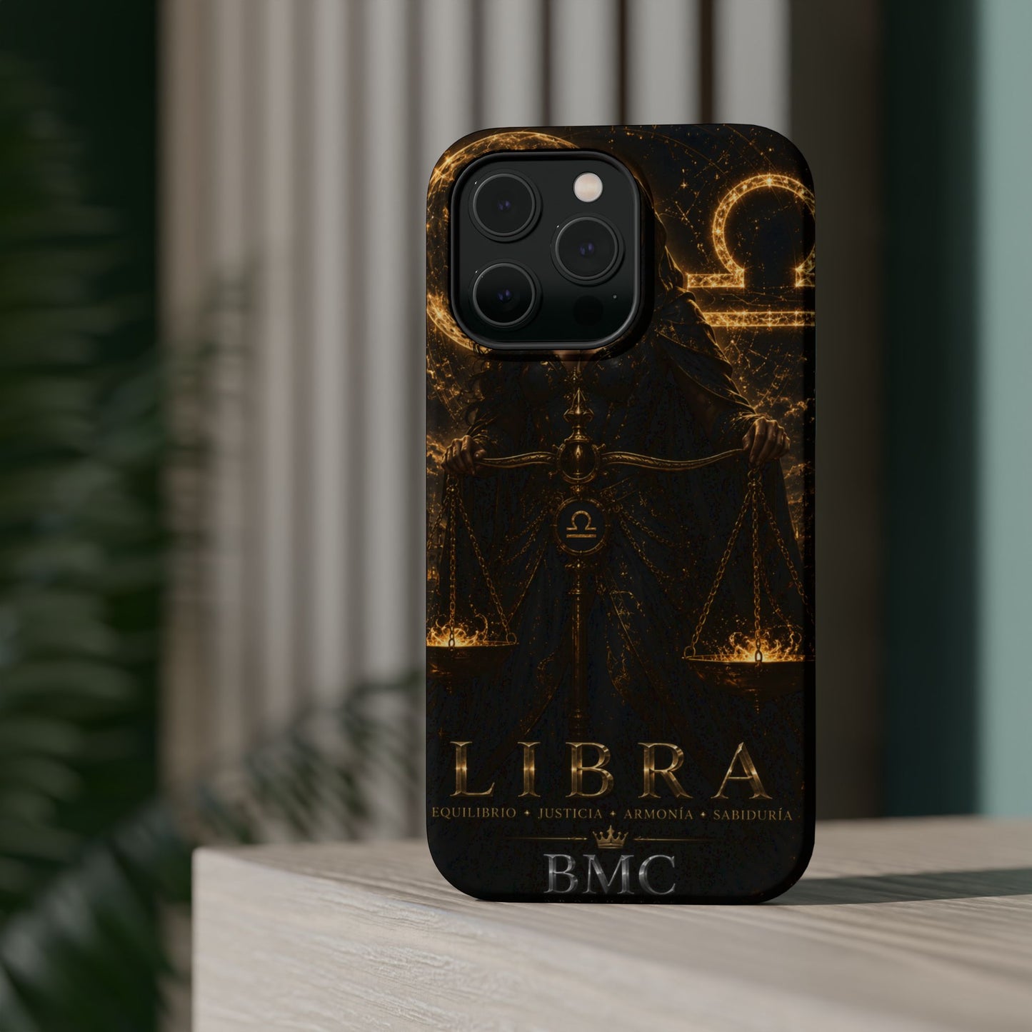 "Funda Magnética Reforzada libra– La Guardiana del Equilibrio"
