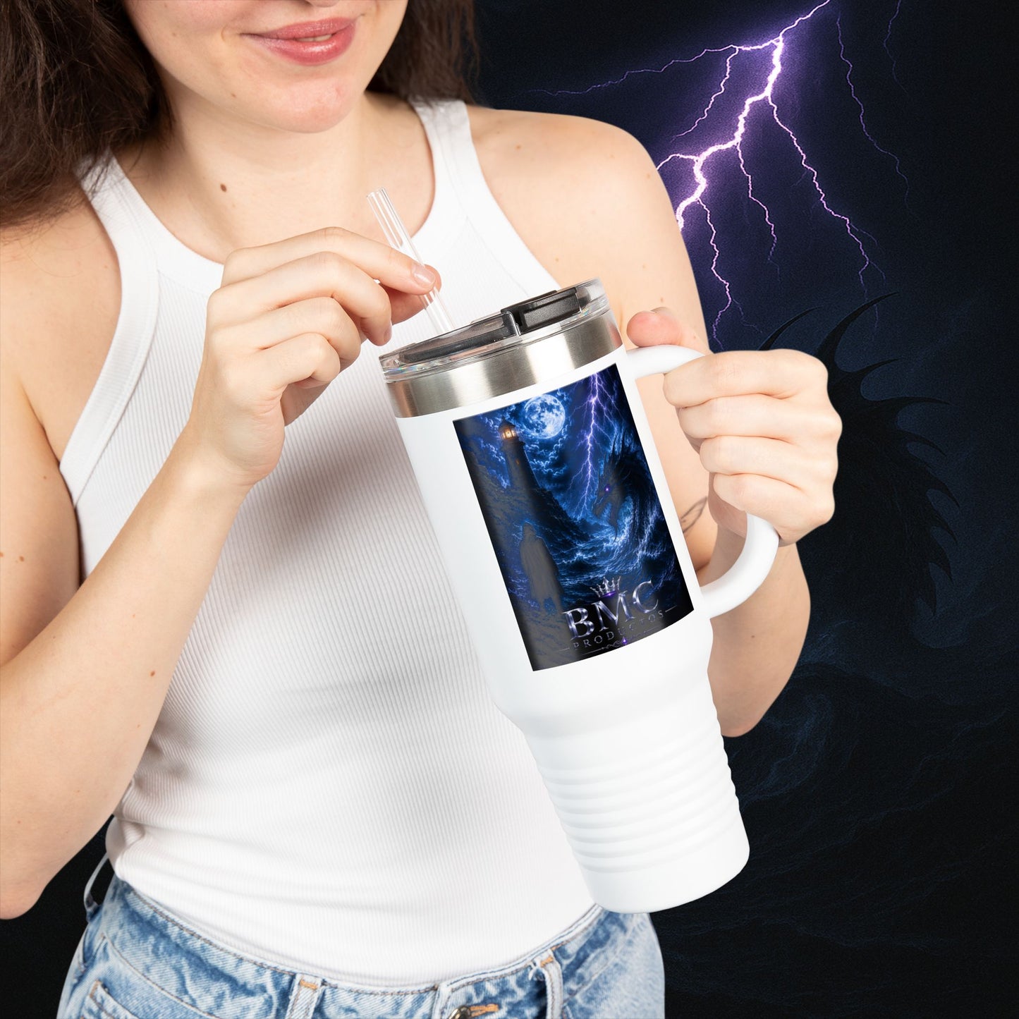 "Taza de viaje aislada🐉 El Despertar del Leviatán"